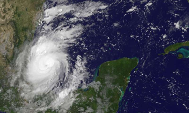 Huragan Katia dotarł do wybrzeży Meksyku - GospodarkaMorska.pl