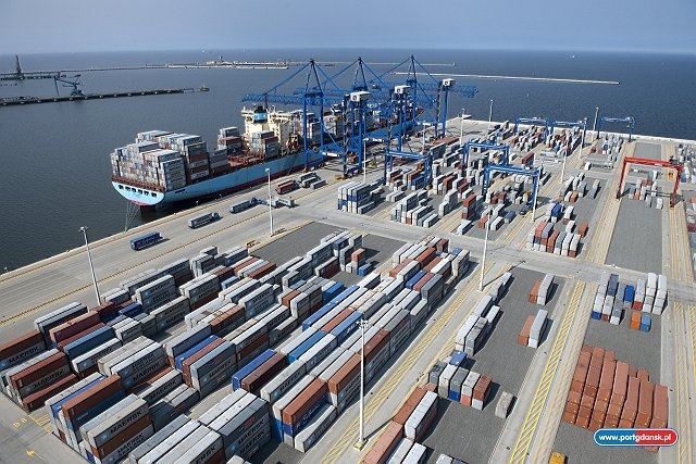 Morawiecki: wartość eksportu w tym roku może przekroczyć 200 mld euro - GospodarkaMorska.pl