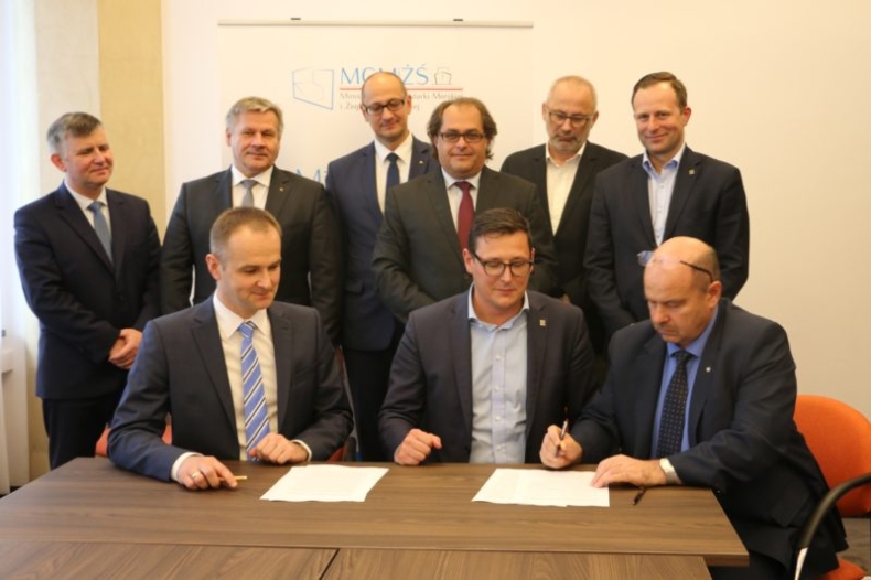 Podpisanie umowy o powołaniu spółki Polski PCS Sp.z.o.o - GospodarkaMorska.pl