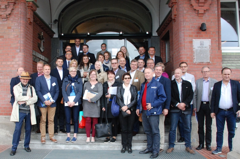 Goście z Finlandii w Zarządzie Morskich Portów Szczecin i Świnoujście - GospodarkaMorska.pl