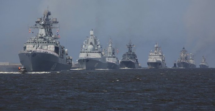 Na manewrach Zapad-2017 Flota Bałtycka ćwiczyła strzelanie artyleryjskie - GospodarkaMorska.pl