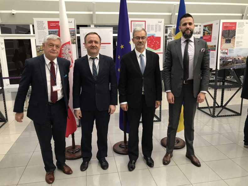 Polska wspiera rozwój gospodarki Ukrainy - GospodarkaMorska.pl