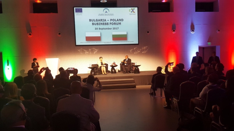 Premier Szydło: Mądrze prowadzona polityka gospodarcza przynosi efekty - GospodarkaMorska.pl