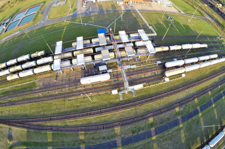 Świętokrzyskie: kamień węgielny pod budowę terminalu gazowego - GospodarkaMorska.pl