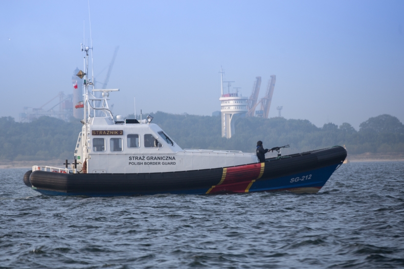 Jednostki pływające MOSG na manewrach - GospodarkaMorska.pl