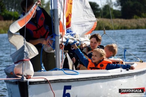 Żegluj z harcerzami na Wyspie Sobieszewskiej - GospodarkaMorska.pl