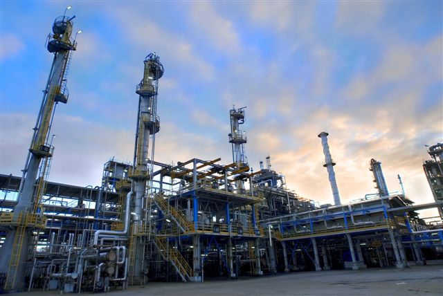 PKN Orlen pracuje nad technologią produkcji benzyny do składowania w kawernach solnych - GospodarkaMorska.pl