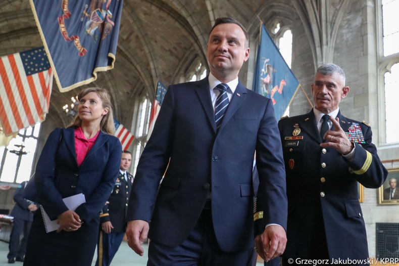 Prezydent w West Point: liczymy na rozwój współpracy z USA w kwestii gazu LNG - GospodarkaMorska.pl