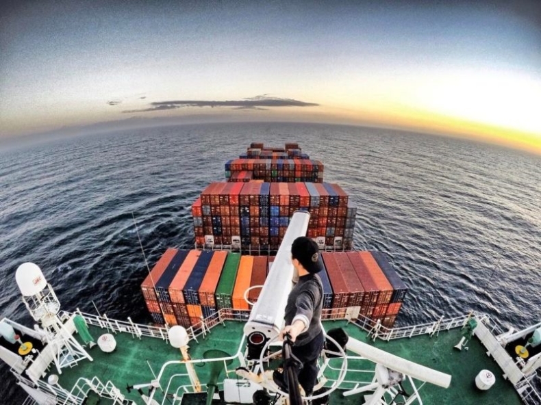 30 dni na morzu w kilka minut. Fantastyczne nagranie - GospodarkaMorska.pl