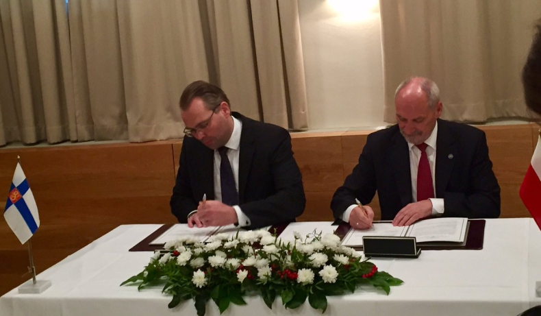 Szef MON podpisał z Finlandią umowę ramową o współpracy - GospodarkaMorska.pl
