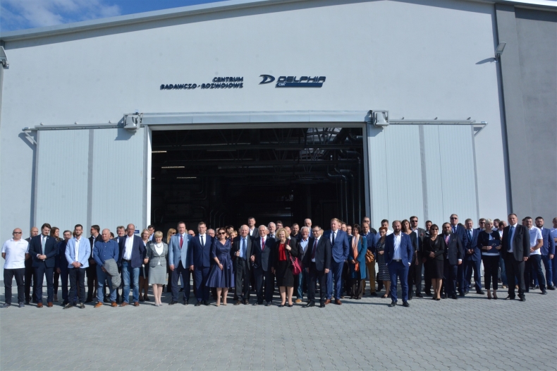 Uroczyste otwarcie Centrum Badawczo-Rozwojowego Delphia Yachts - GospodarkaMorska.pl