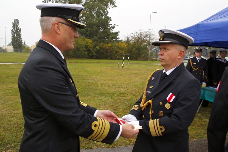 Nowy Dowódca w 12. Dywizjonie Trałowców - GospodarkaMorska.pl