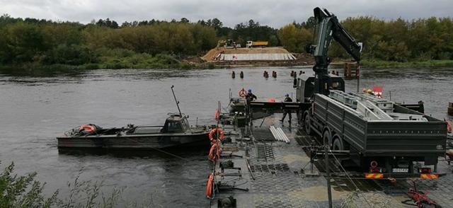 Wojsko buduje mosty tymczasowe - GospodarkaMorska.pl