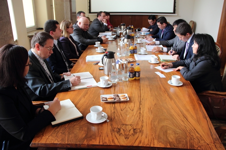 Polsko-kazachstańskie rozmowy o transporcie - GospodarkaMorska.pl