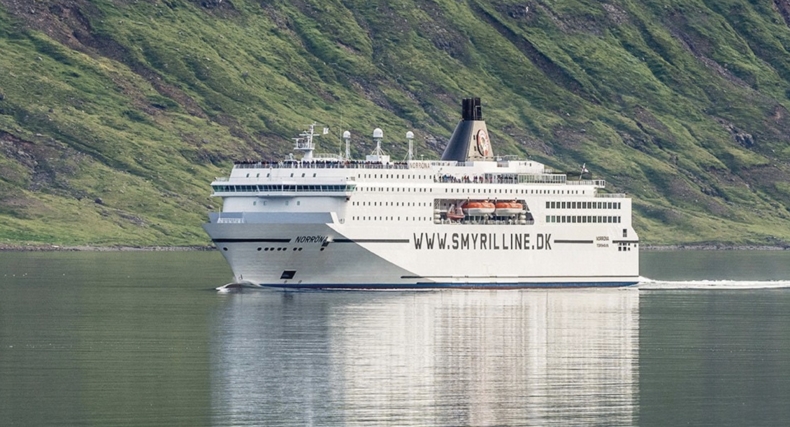 700 pasażerów utknęło na promie - GospodarkaMorska.pl