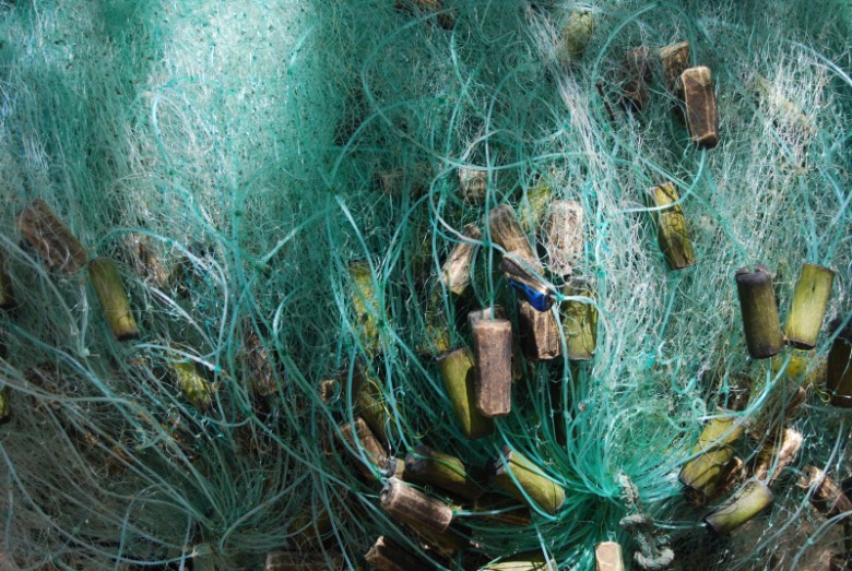Blisko 3 tony wyciągniętych zagubionych sieci rybackich na wybrzeżu - GospodarkaMorska.pl