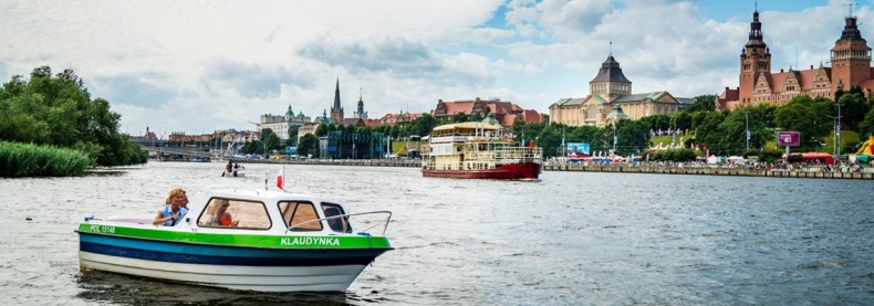 Rekordowy sezon wypożyczalni motorówek Żeglugi Szczecińskiej - GospodarkaMorska.pl