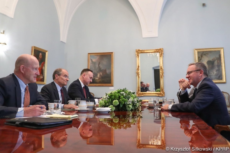 Szczerski z b. ambasadorem USA w Polsce m.in. o relacjach dwustronnych i Trójmorzu - GospodarkaMorska.pl