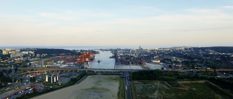 Droga Czerwona  - cierń, który powali olbrzyma? - GospodarkaMorska.pl