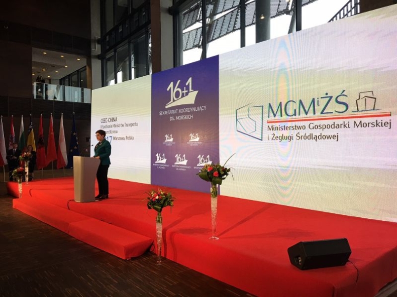 Szydło: Celem polskiego rządu jest rozwój transportu - GospodarkaMorska.pl