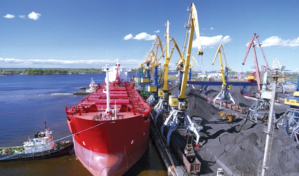 Spadek przeładunków w Porcie Ryga - GospodarkaMorska.pl