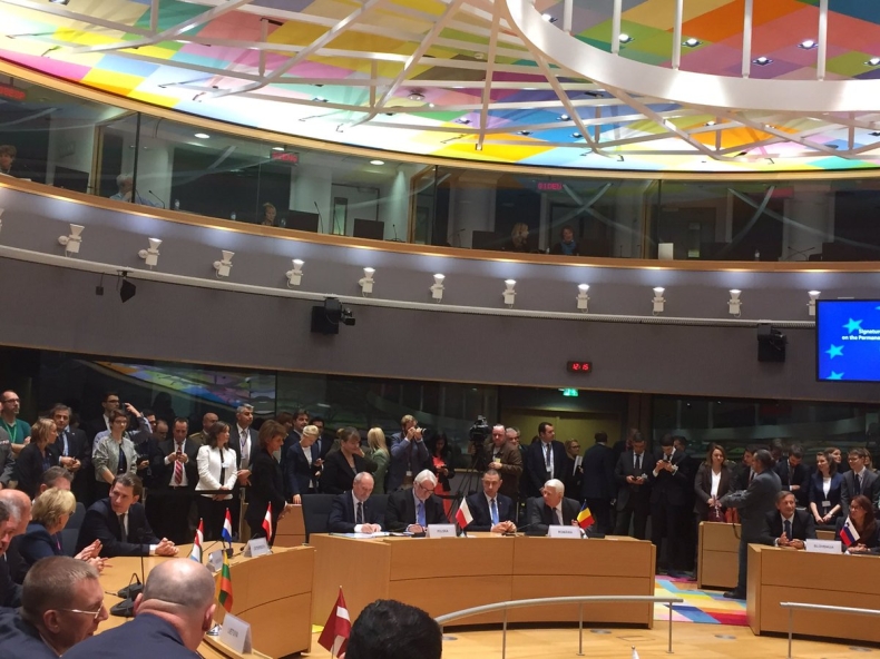 Macierewicz: Nasz udział w PESCO obwarowany trzema warunkami - GospodarkaMorska.pl