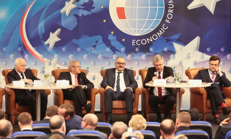 III Forum Przemysłowe w Karpaczu - „W poszukiwaniu najlepszego modelu rozwoju gospodarczego w Polsce i Europie” - GospodarkaMorska.pl