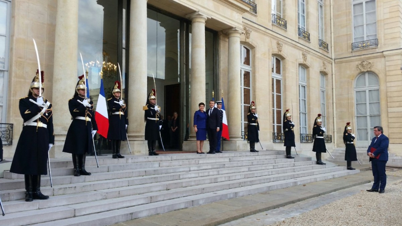 Francja: Spotkanie premier Szydło z prezydentem Macronem - GospodarkaMorska.pl
