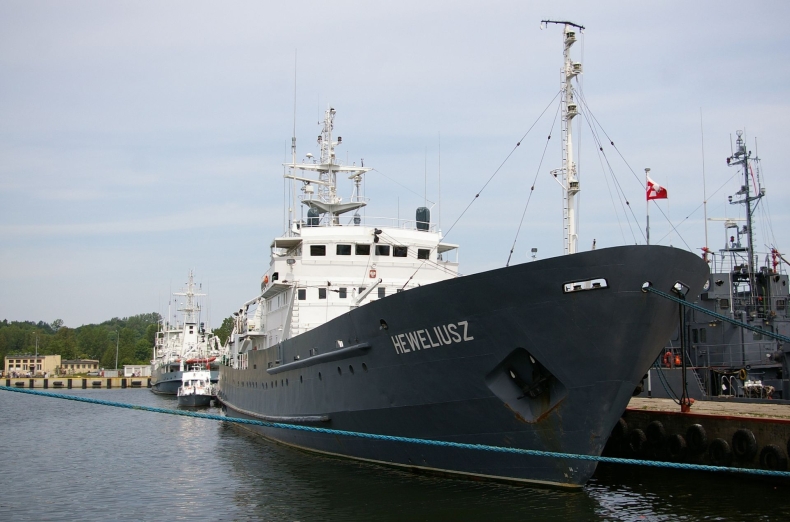 ORP Heweliusz z nową echosondą - GospodarkaMorska.pl