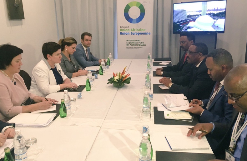 Premier Szydło spotkała się w Abidżanie z premierami Etiopii i Algierii - GospodarkaMorska.pl