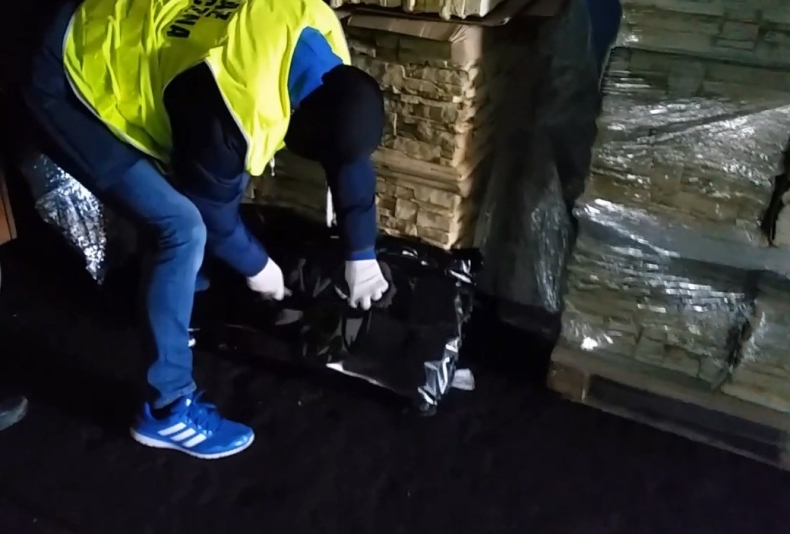 Morska Straż Graniczna przechwyciła marihuanę wartą ponad 3 mln zł (wideo) - GospodarkaMorska.pl