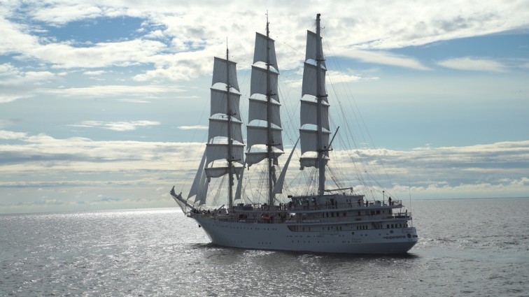 Nowoczesny żaglowiec z polskiej stoczni dopłynął do Algierii (foto, wideo) - GospodarkaMorska.pl