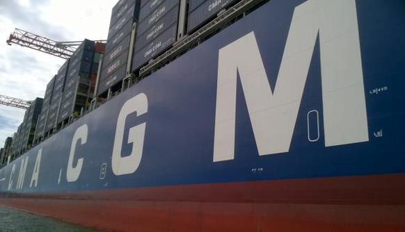 Total będzie dostarczał LNG do najnowszych kontenerowców CMA CGM - GospodarkaMorska.pl