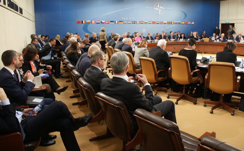 Drugi dzień spotkania ministrów spraw zagranicznych NATO - GospodarkaMorska.pl