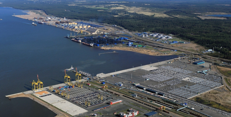 Białoruś: Kontrakt na transport produktów naftowych przez rosyjskie porty - GospodarkaMorska.pl