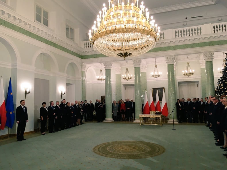 Prezydent powołał rząd Mateusza Morawieckiego; skład gabinetu bez zmian - GospodarkaMorska.pl