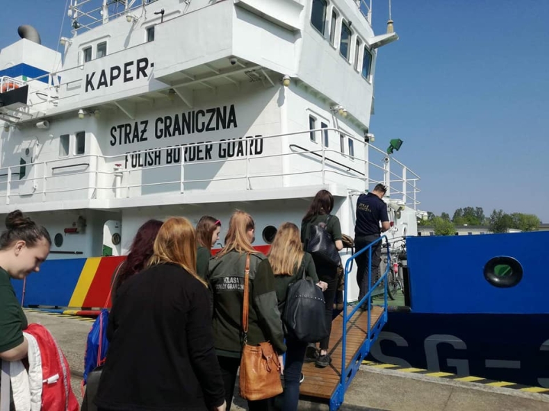 Dworczyk: Chcemy, by od września 2019 w każdym powiecie była szkoła średnia z klasą mundurową - GospodarkaMorska.pl