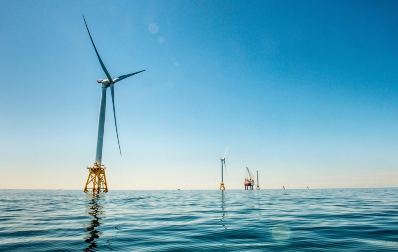 Magazyny energii Tesli na nowej farmie wiatrowej w USA - GospodarkaMorska.pl