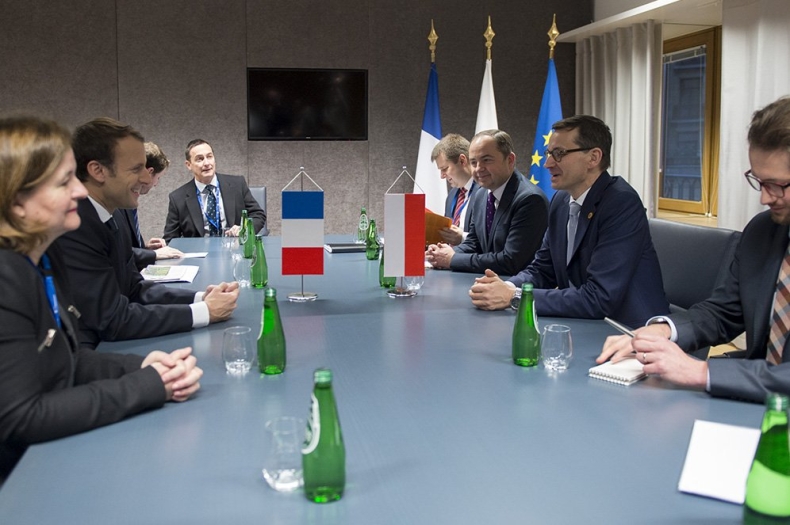 Morawiecki o spotkaniu z Macronem: To były dobre rozmowy - GospodarkaMorska.pl