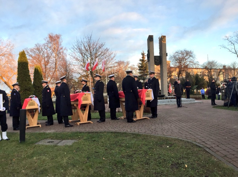 Macierewicz o straconych po tzw. procesie komandorów: Symbol naszej niepodległości - GospodarkaMorska.pl