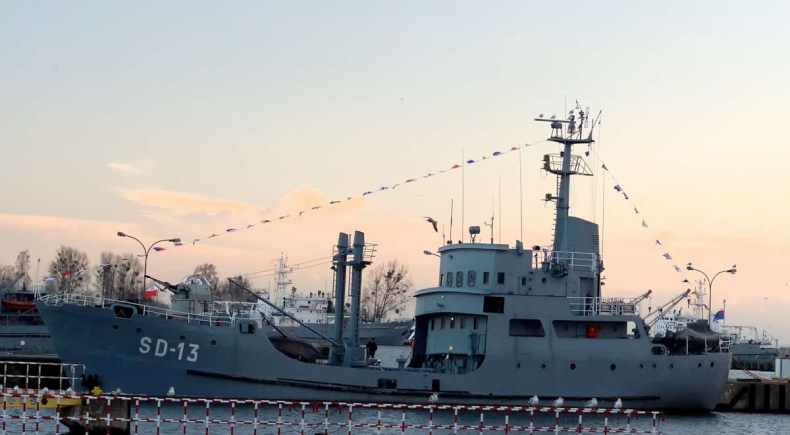 45 lat stacji demagnetyzacyjnej SD-13 - GospodarkaMorska.pl