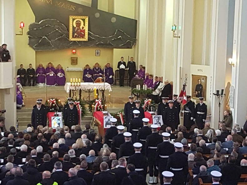 Bp Guzdek: Historia trzech oficerów MW potwierdza, że nie ma zbrodni doskonałej - GospodarkaMorska.pl