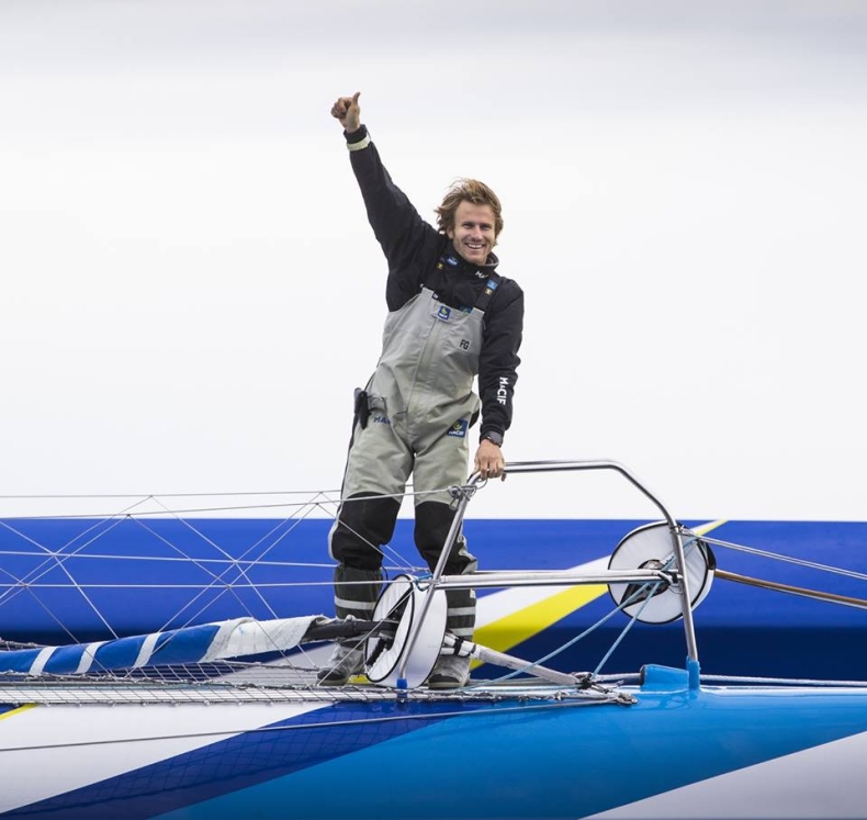 Francuz Gabart pobił rekord w samotnym rejsie dookoła świata - GospodarkaMorska.pl