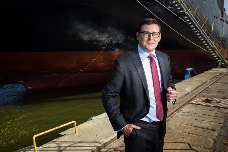 „Mamy wiedzę, potencjał, środki i nie zawahamy się ich użyć”. O rekordowych przeładunkach oraz planach rozwoju rozmawiamy z Łukaszem Greinke, prezesem Zarządu Morskiego Portu Gdańsk - GospodarkaMorska.pl