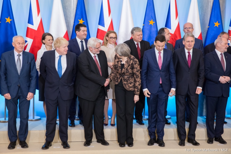 Polsko-brytyjskie konsultacje międzyrządowe z udziałem ministra Witolda Waszczykowskiego - GospodarkaMorska.pl