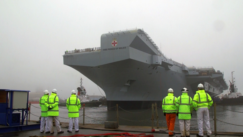 HMS Prince of Wales zwodowany, krok bliżej do prób morskich (foto, wideo) - GospodarkaMorska.pl