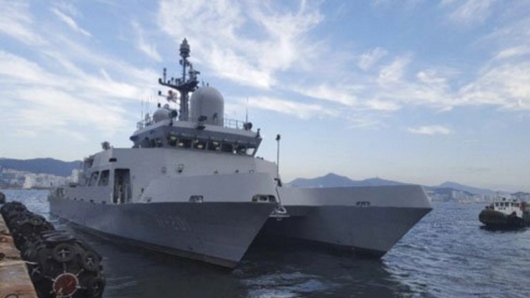 Marynarka Wojenna Korei Południowej otrzymała nowy okręt szkolny - GospodarkaMorska.pl