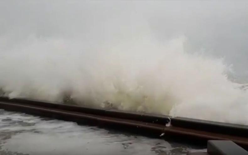 Orkan szaleje nad Wielką Brytanią, Francją, Holandią i Belgią (wideo) - GospodarkaMorska.pl