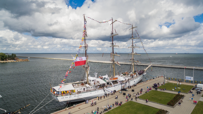 Trwa przyjmowanie nominacji do siódmej edycji Nagrody im. Kapitana Leszka Wiktorowicza - GospodarkaMorska.pl