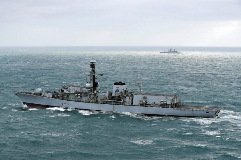 Brytyjska fregata eskortowała rosyjskie okręty w kanale La Manche - GospodarkaMorska.pl